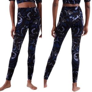 Athleta Elation Velvet Tight Agate Paisley‎ Black